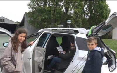 Pour la 1ère fois en France, des enfants découvrent le véhicule autonome grâce à l’institut VEDECOM.